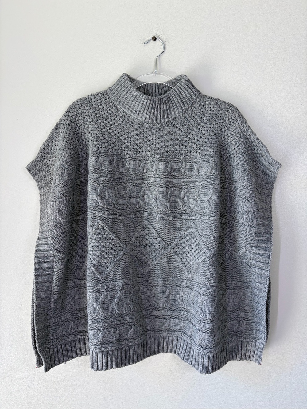 Chico’s Gray CableKnit Poncho Sweater One Size Cozy Layering Fall Winter